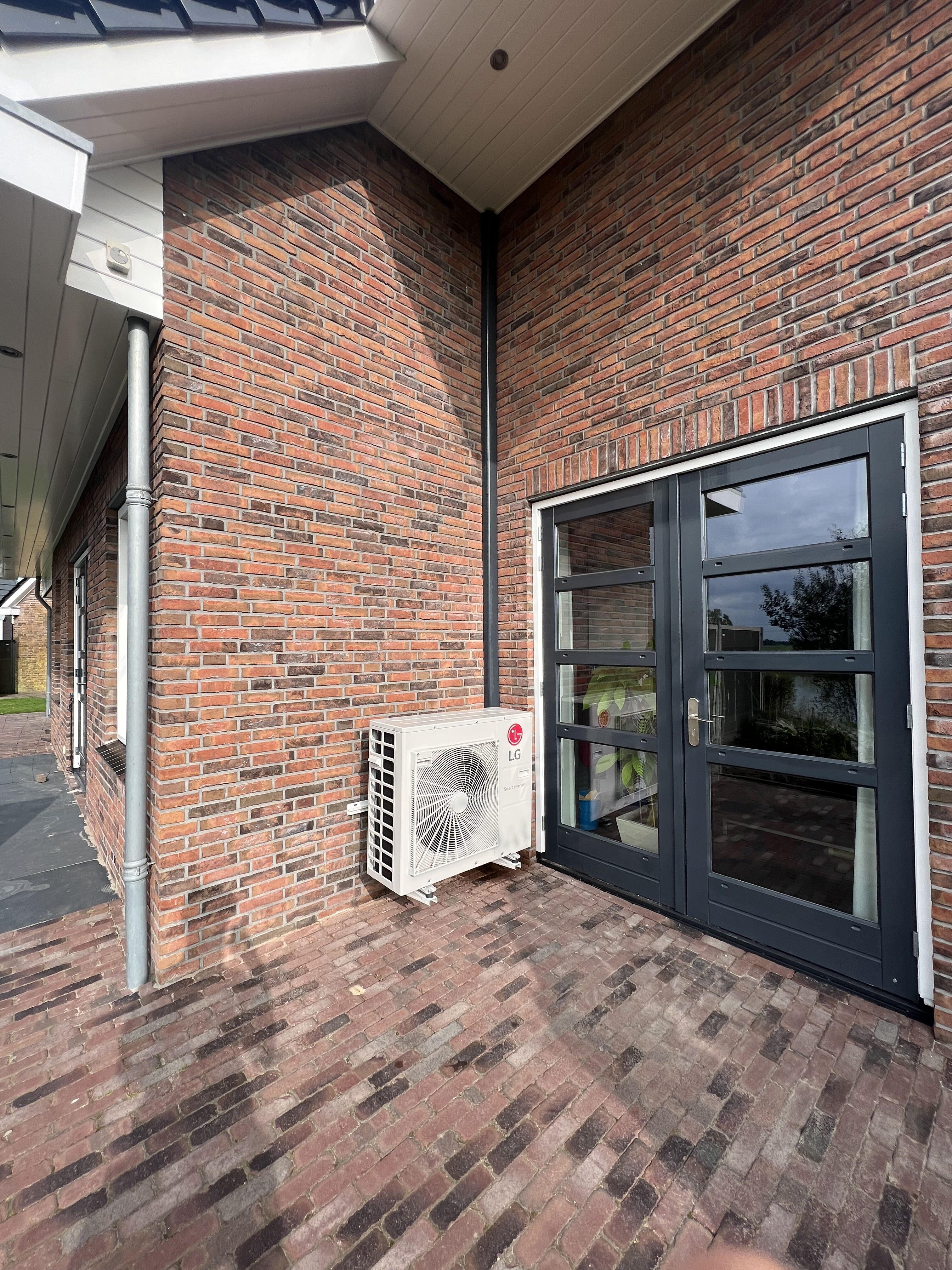 Netjes afgewerkte buitenunit